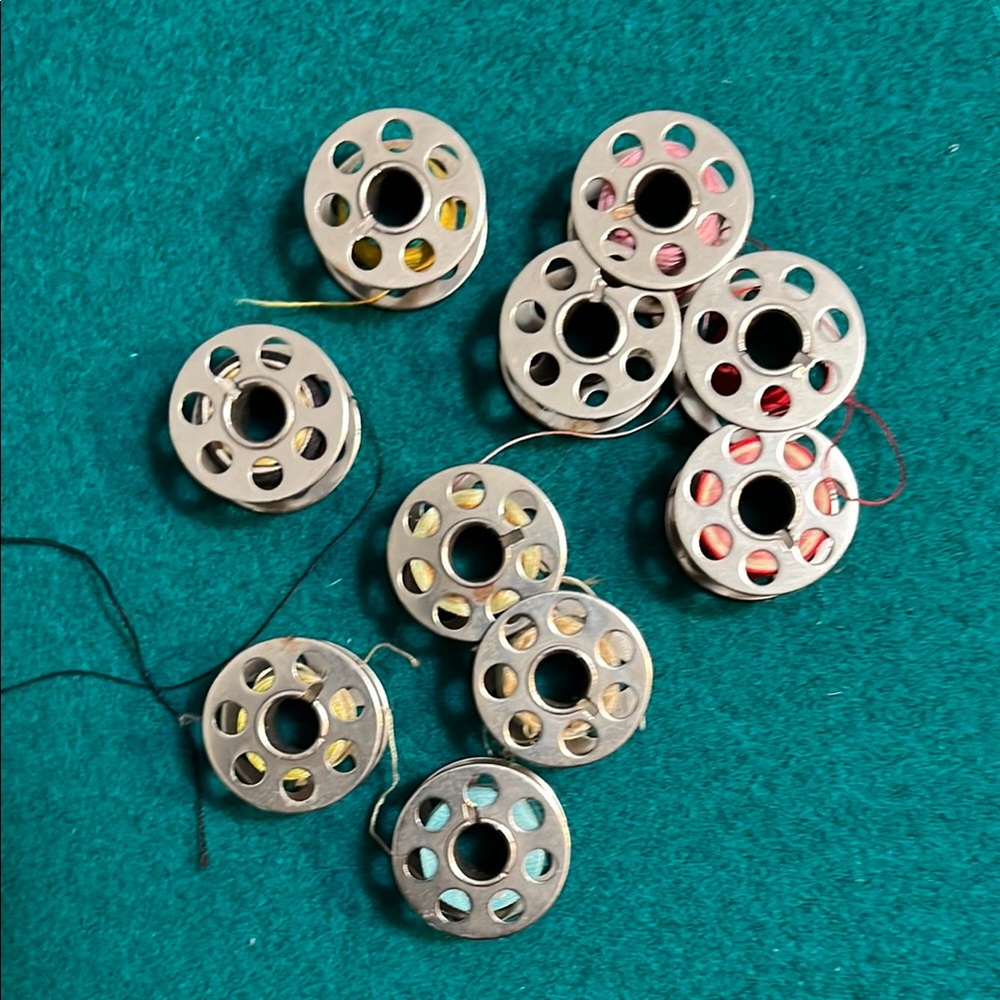 Assorted Thread Bobbins Set , 7 holes